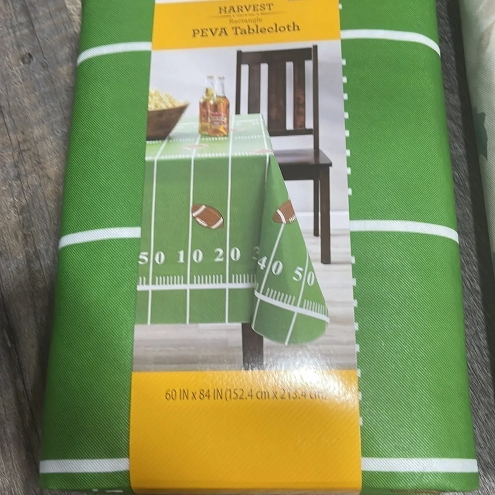 2 rectangle tablecloths